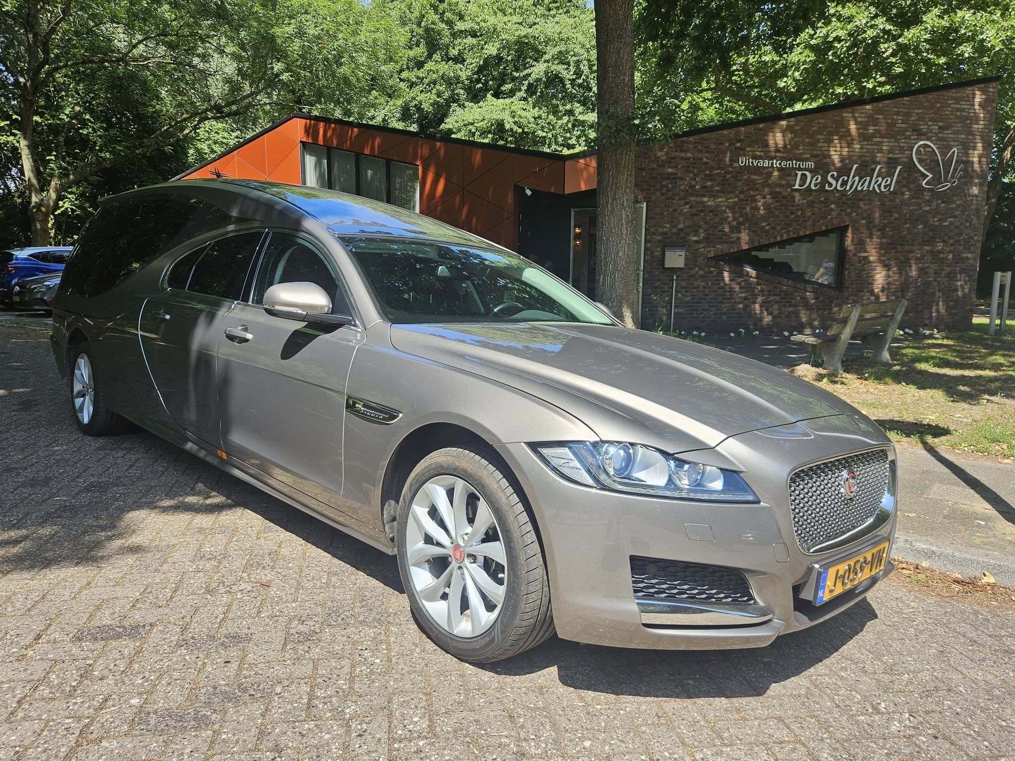 Lees meer over het artikel Een laatste rit in stijl: het afscheid van een Jaguar-liefhebber
